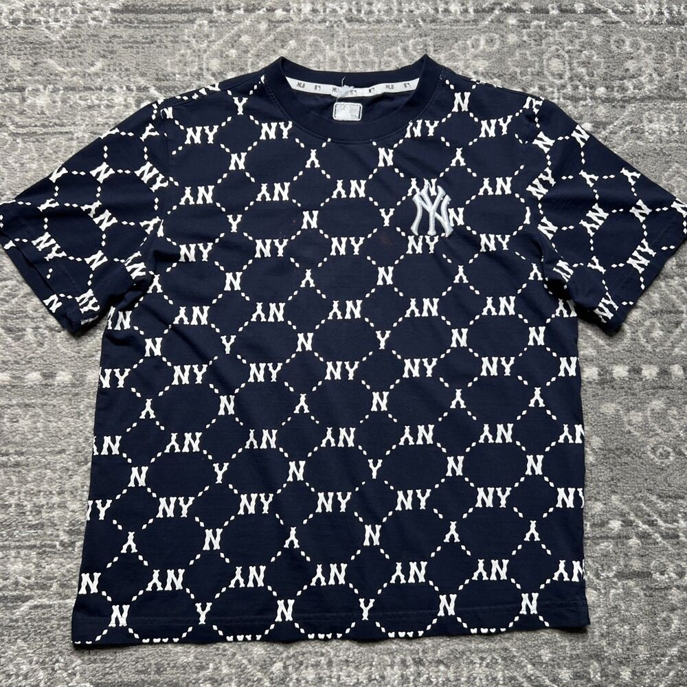MLB Old School NY Yankees All Over Print T-Shirt Medium Blue Logo FLAW Baseball